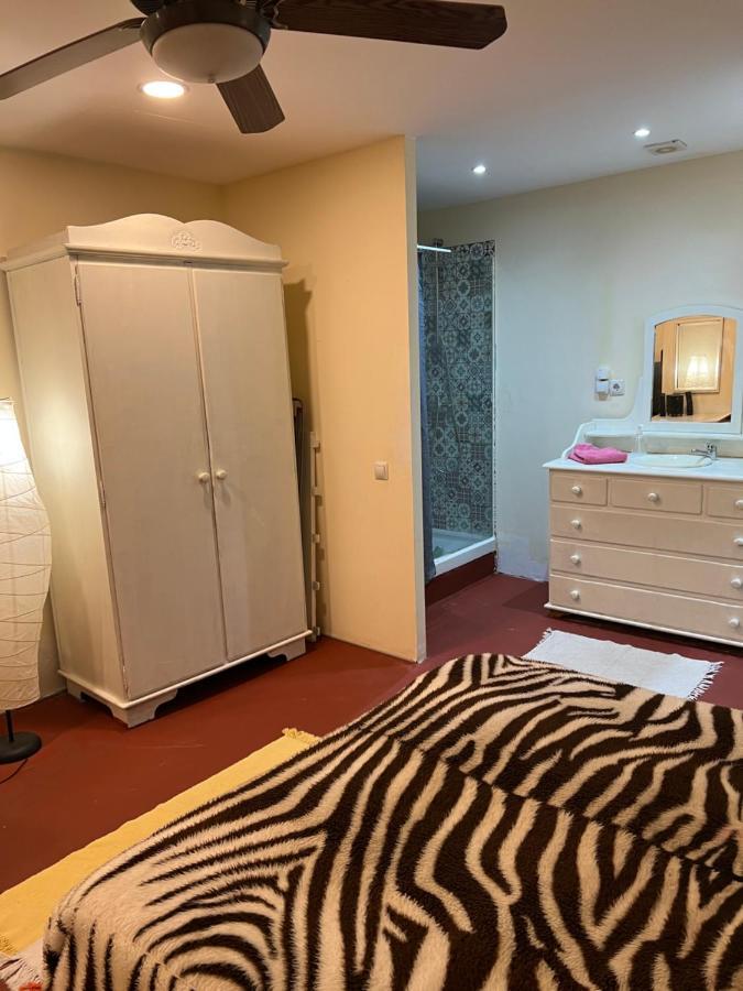 Apartamento Abierto Con Patio Matadepera ภายนอก รูปภาพ