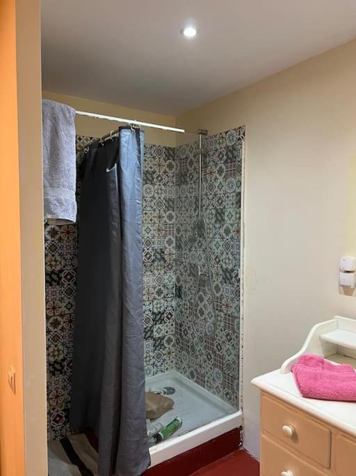 Apartamento Abierto Con Patio Matadepera ภายนอก รูปภาพ